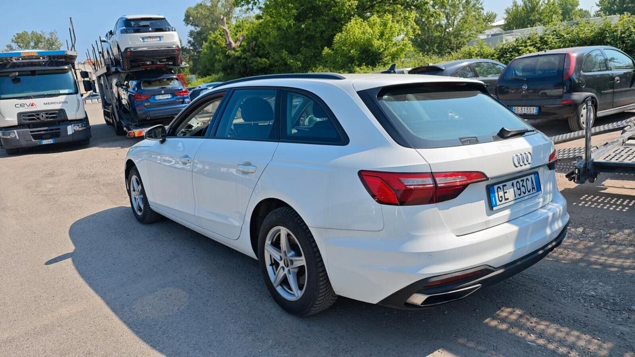 Audi A4 Avant 30 2.0 tdi Business 136cv S-tronic