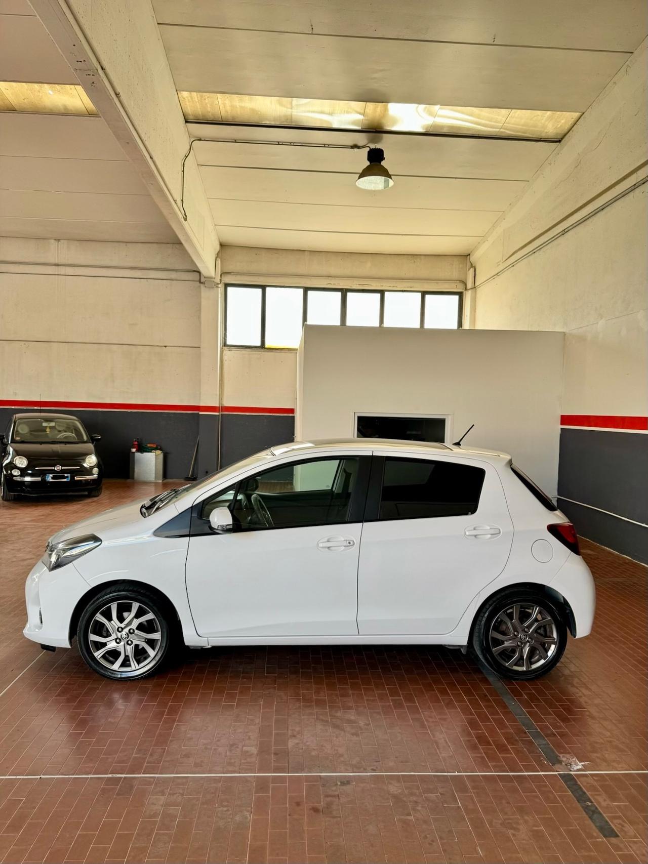 Toyota Yaris 1.3 5 porte Lounge