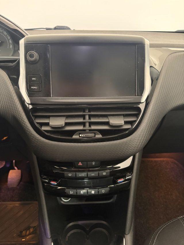 PEUGEOT 208 1° serie PureTech 82 5 porte Allure