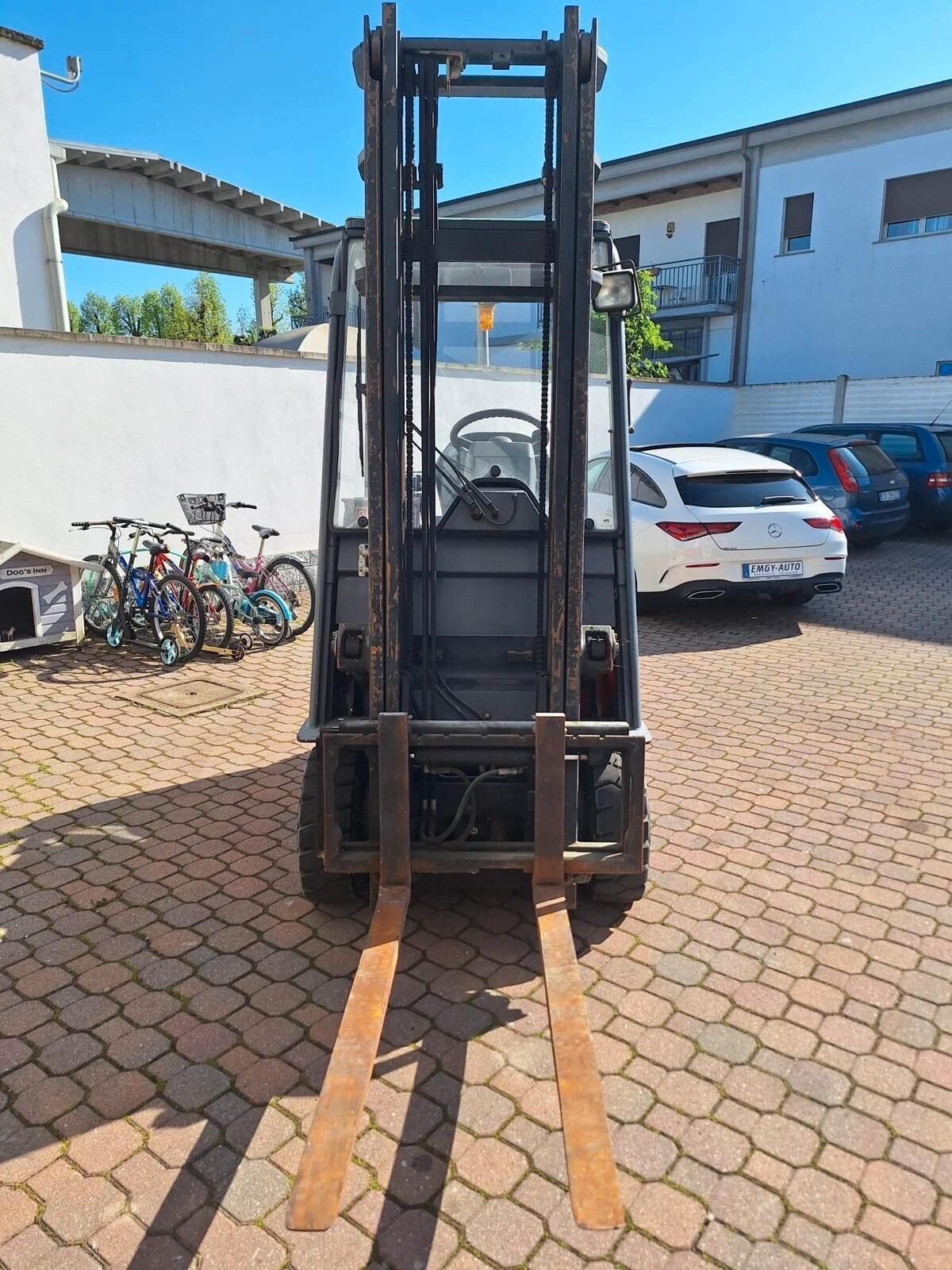 Force Toyota 18 q.li.2004,, Elevatore