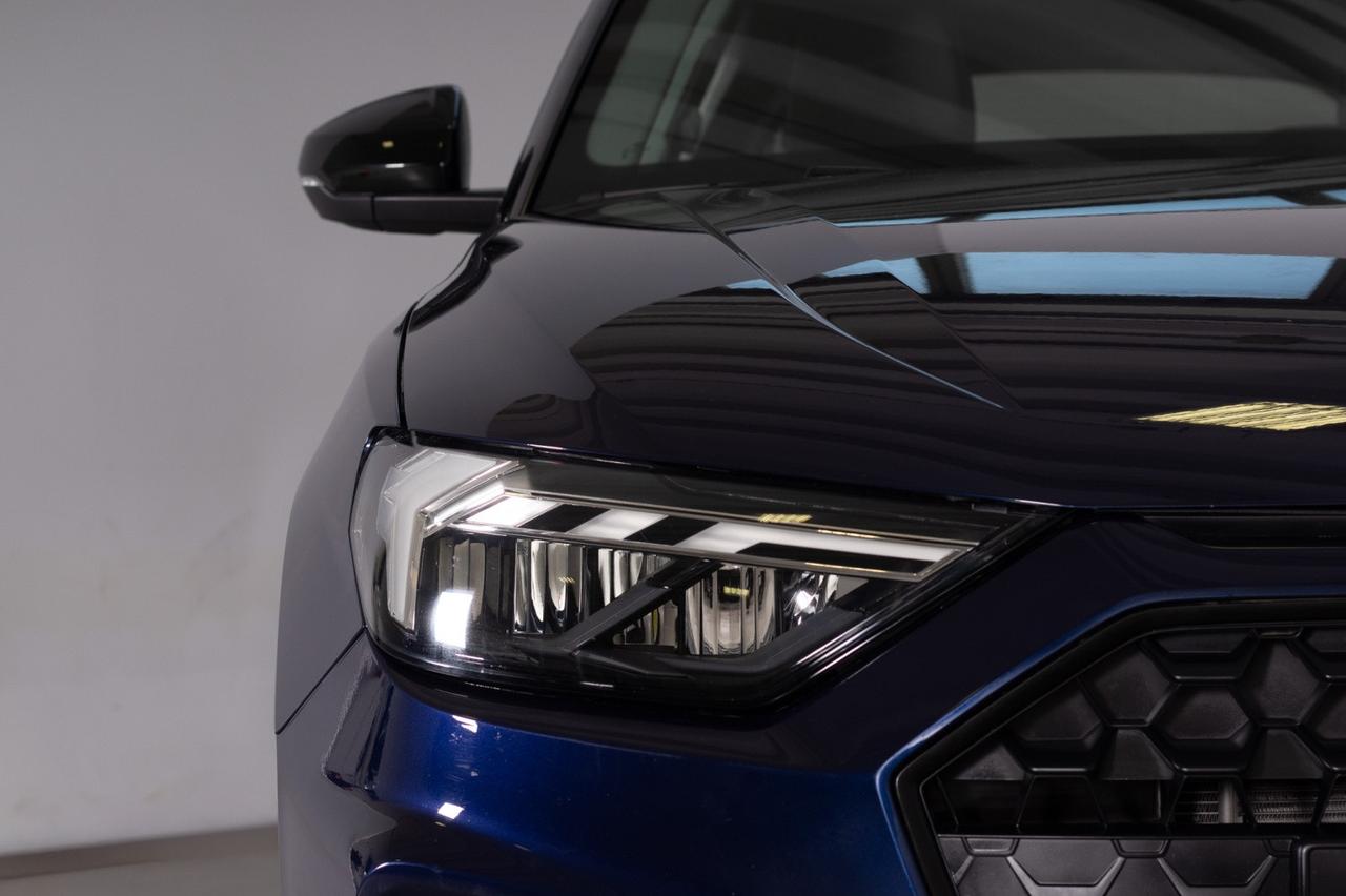 Audi A1 Sportback 30 Tfsi S-line Black Identity S-tronic