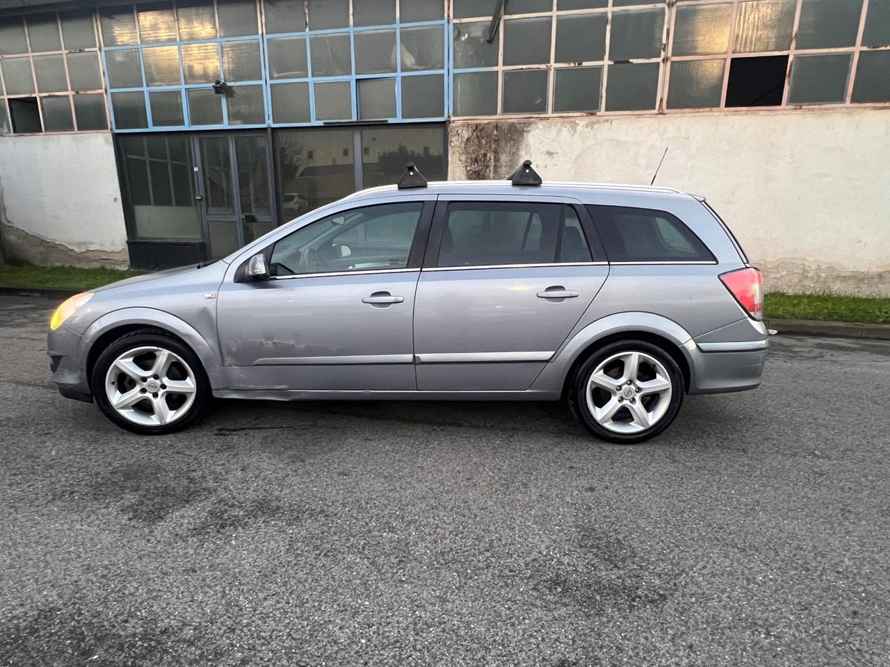 Opel Astra 1.8 16V VVT Station Wagon Cosmo