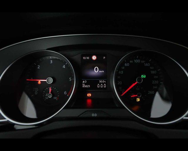 VOLKSWAGEN Passat Variant 2.0 TDI SCR EVO DSG Executive