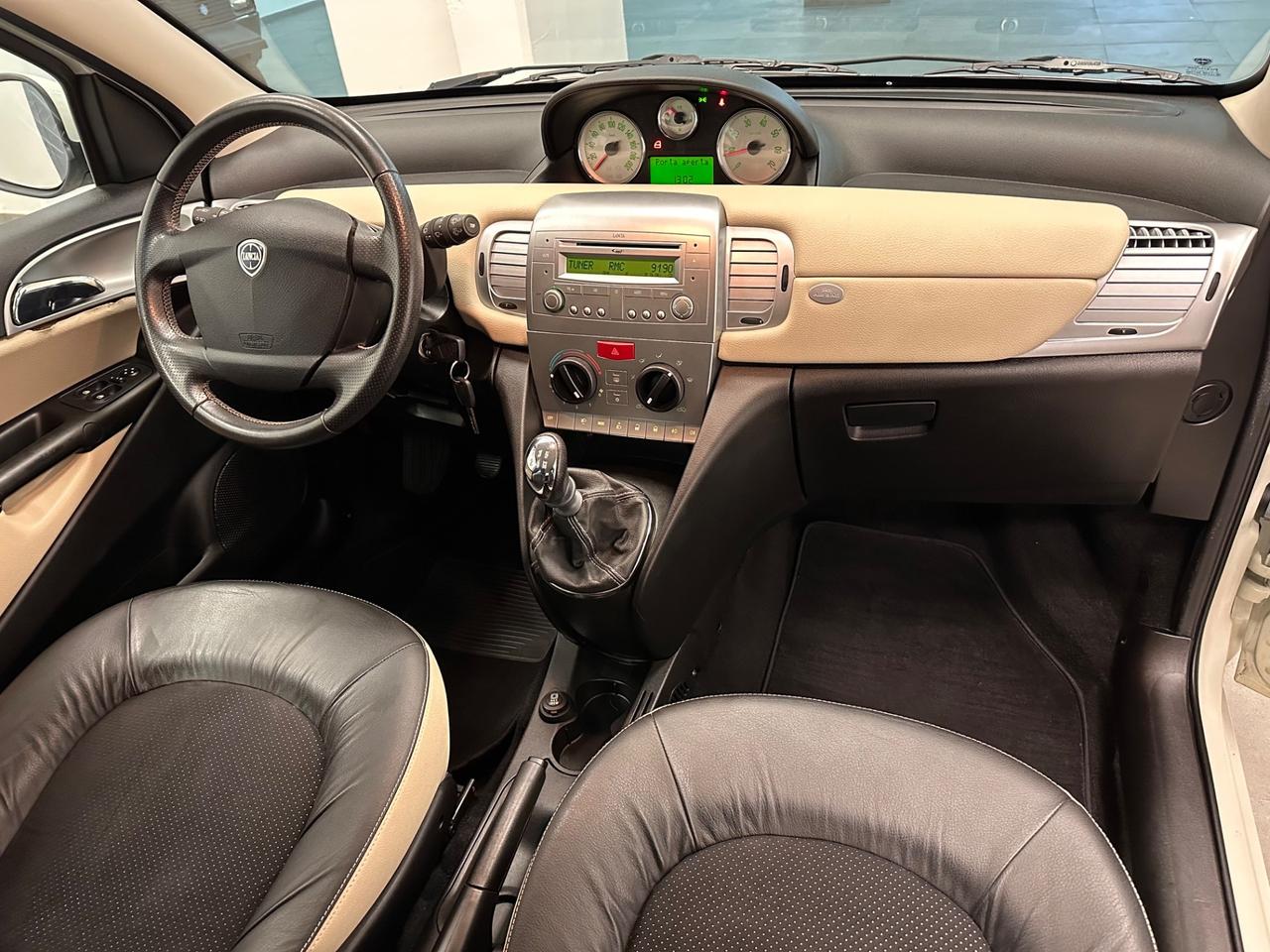 Lancia Ypsilon 1.2 Platino