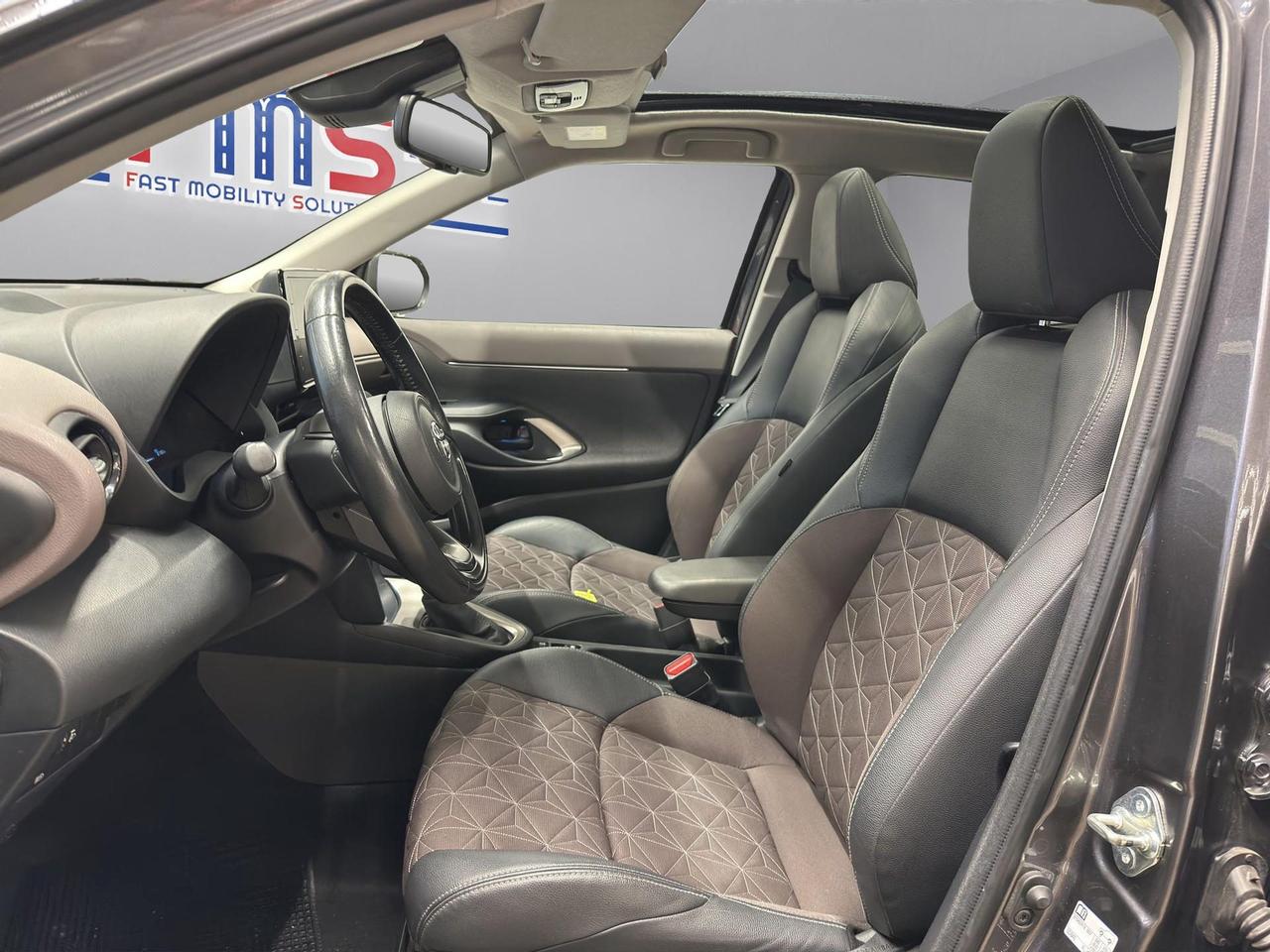 Toyota Yaris Cross 1.5h Lounge fwd 116cv e-cvt