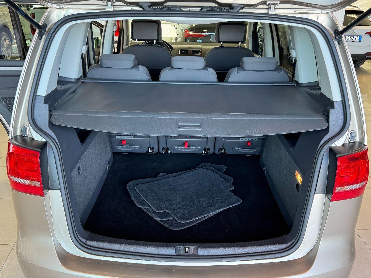 VOLKSWAGEN Touran 1.6 TDI Highline solo 130.000km