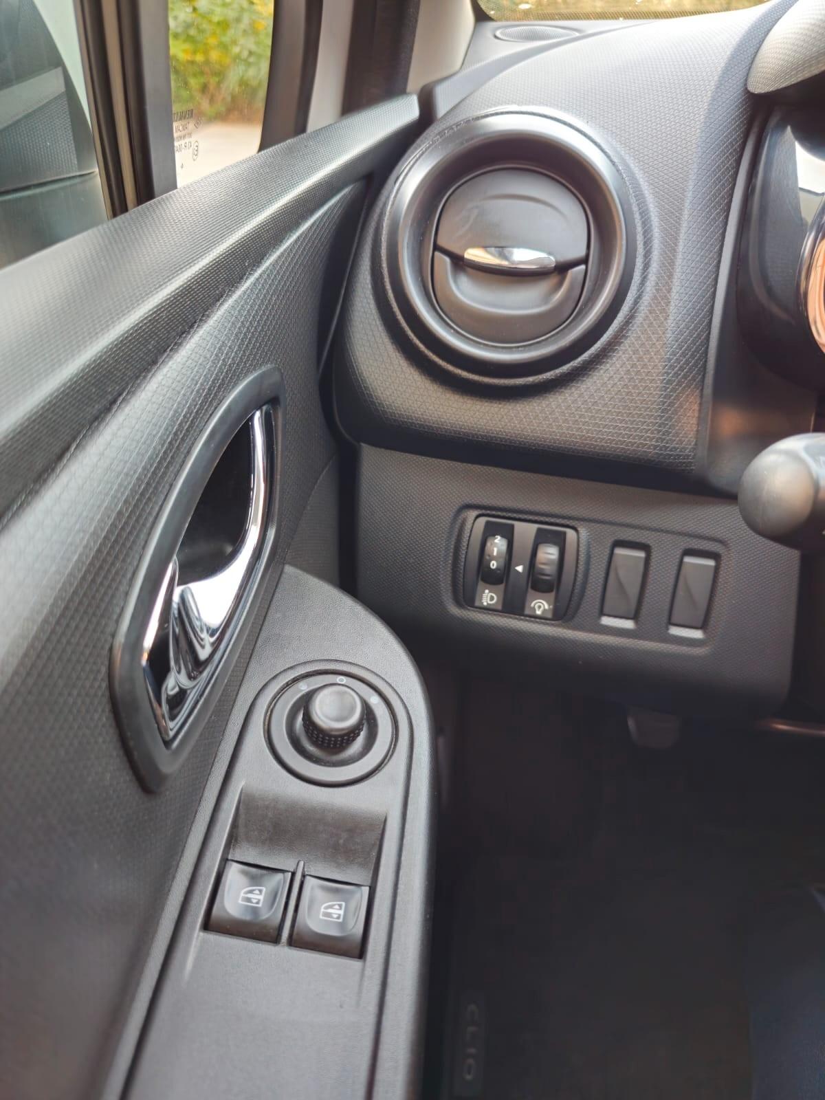 Renault Clio 1.5 dCi 8V 75CV 5 porte Live