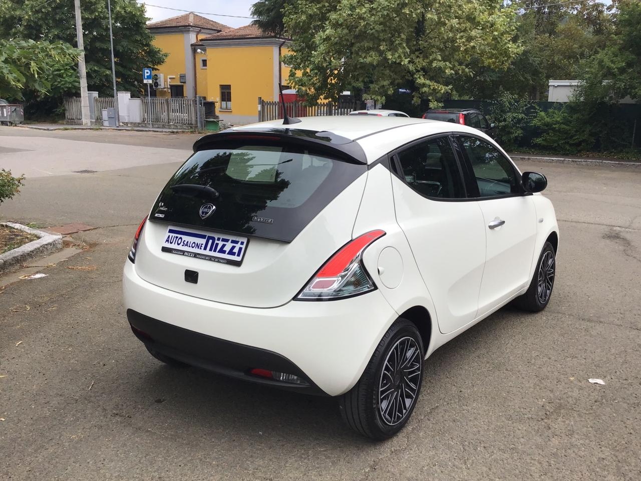Lancia Ypsilon 1.0 FireFly 5 porte S&S Hybrid Gold
