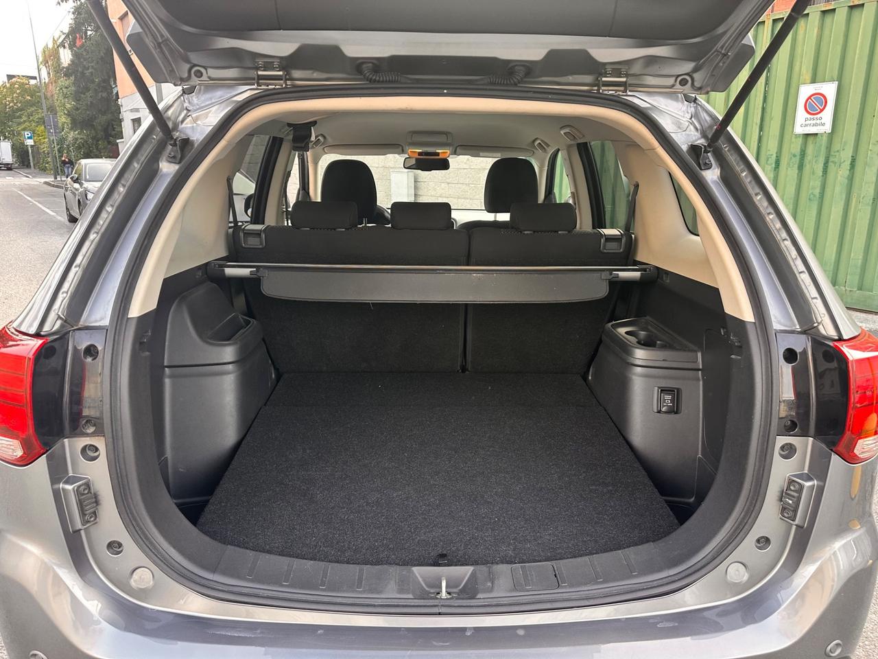 Mitsubishi Outlander 2.0 2WD GPL Bi-fuel Intense SDA