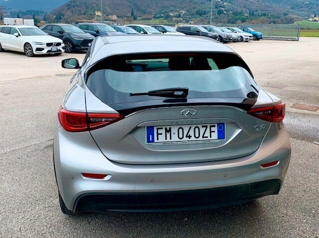 Infiniti Q30 1.5 diesel Business