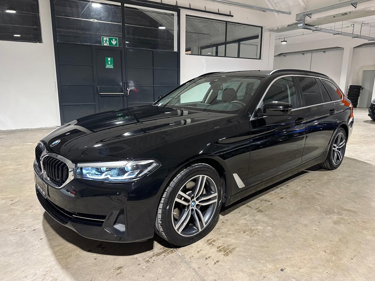 Bmw 520d 48V xDrive Touring Business-GANCIO TRAINO