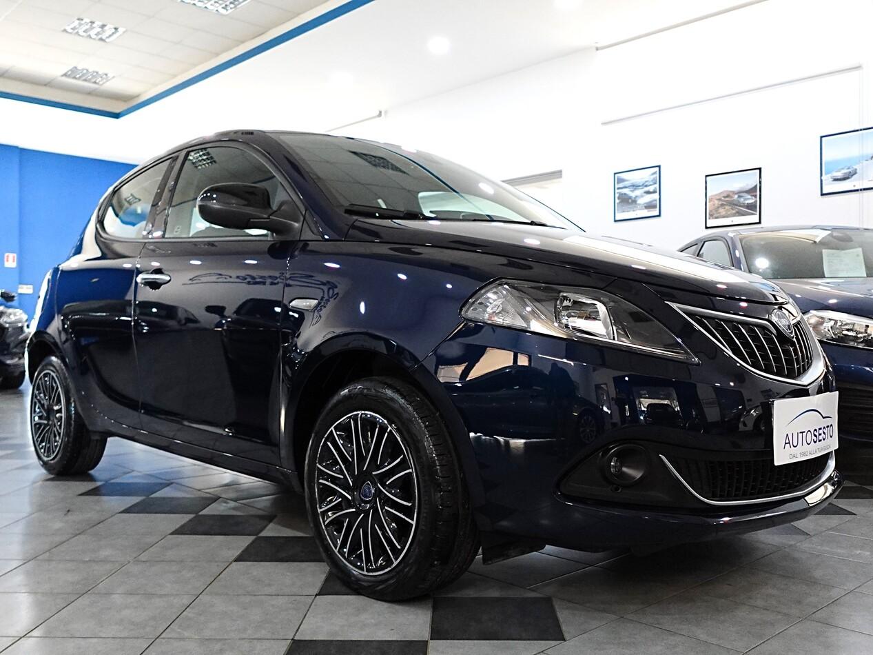 Lancia Ypsilon III 1.0 FIREFLY HYBRID 70 CV GOLD
