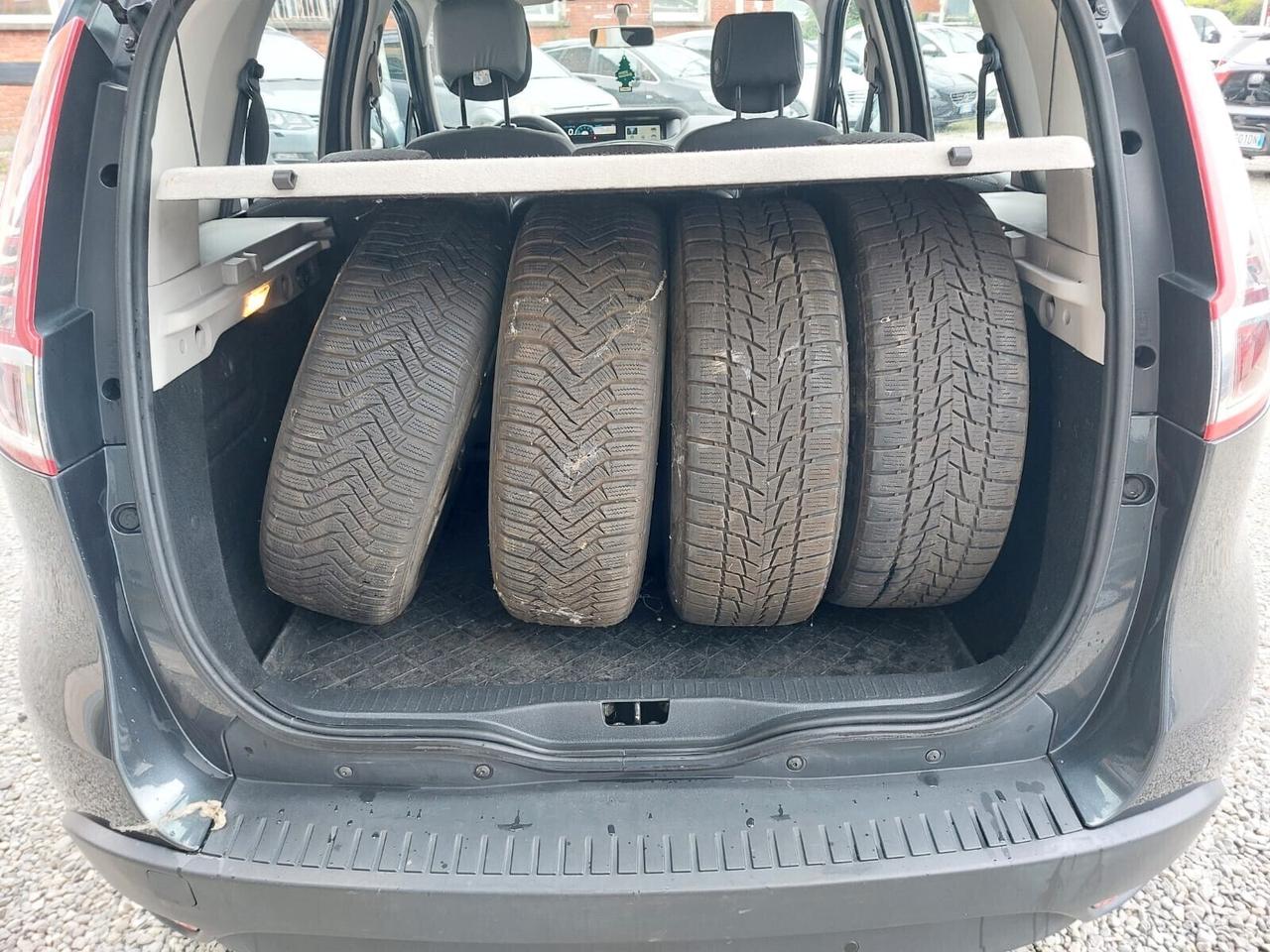 Renault Scenic Scénic X-Mod 1.5 dCi 110CV Luxe