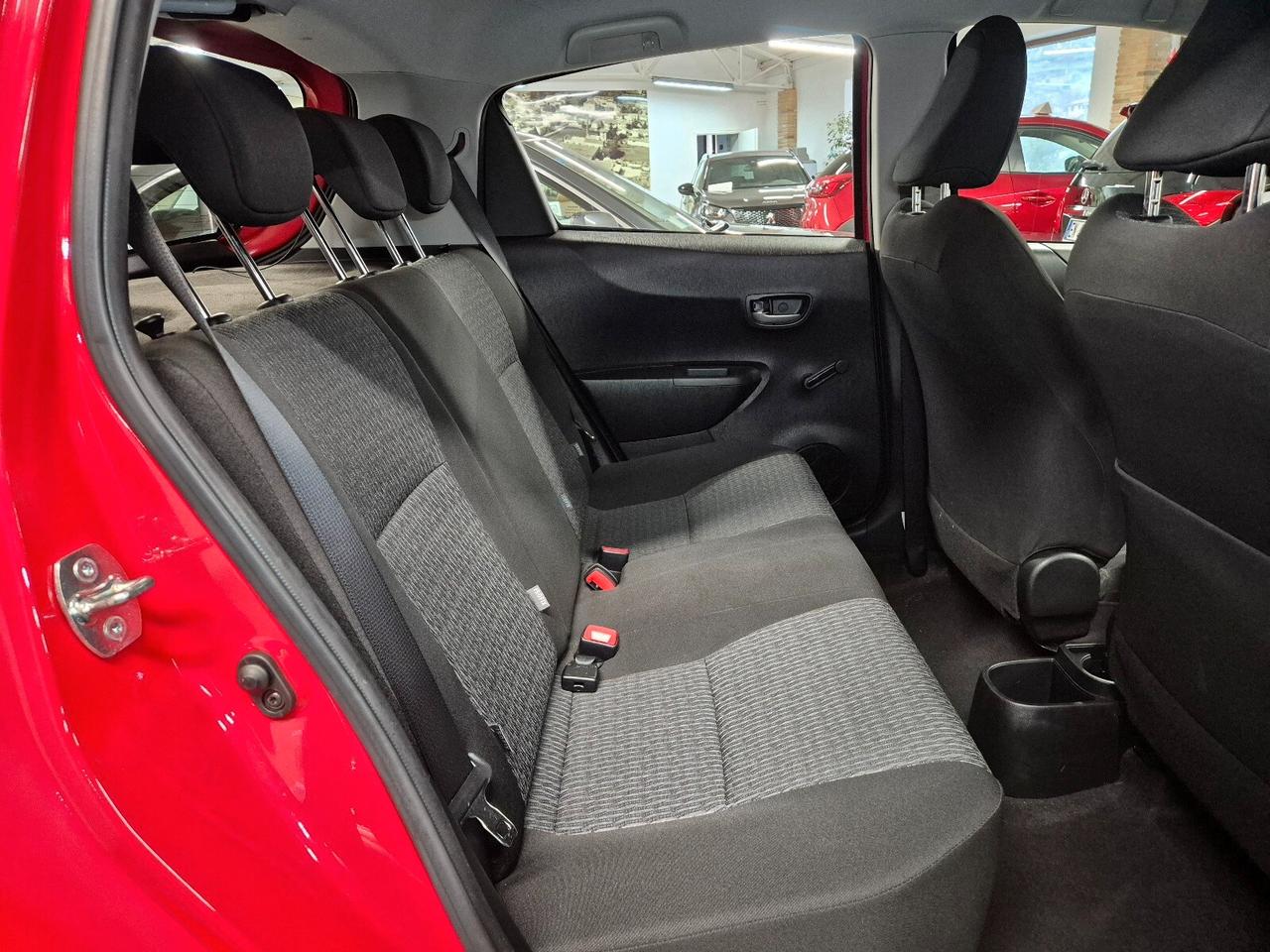 Toyota Yaris 1.0 5 porte Lounge