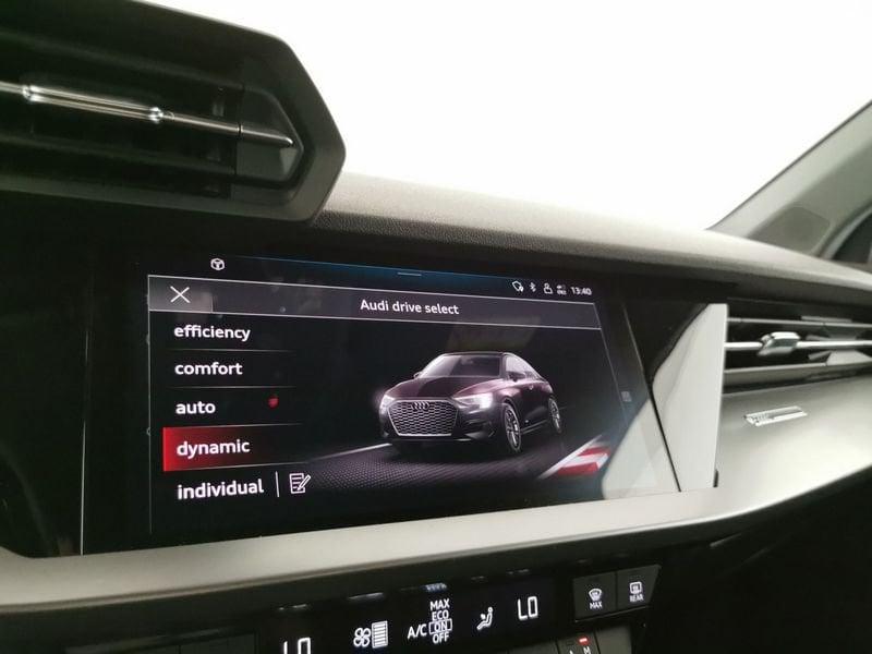 Audi A3 Sedan 35 2.0 tdi S line edition s-tronic