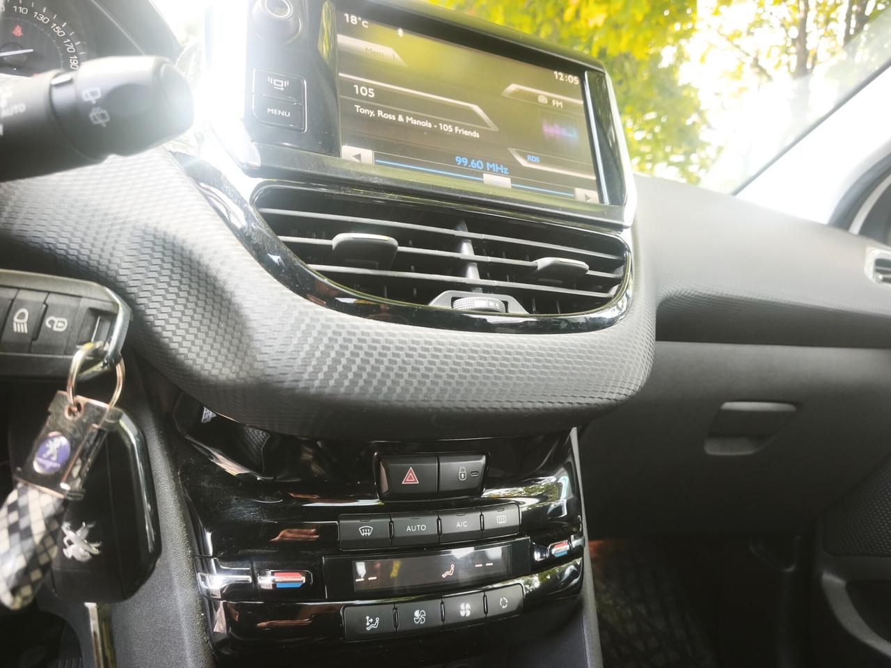 Peugeot 2008 1.6 e-HDi 115 CV Stop&Start Allure