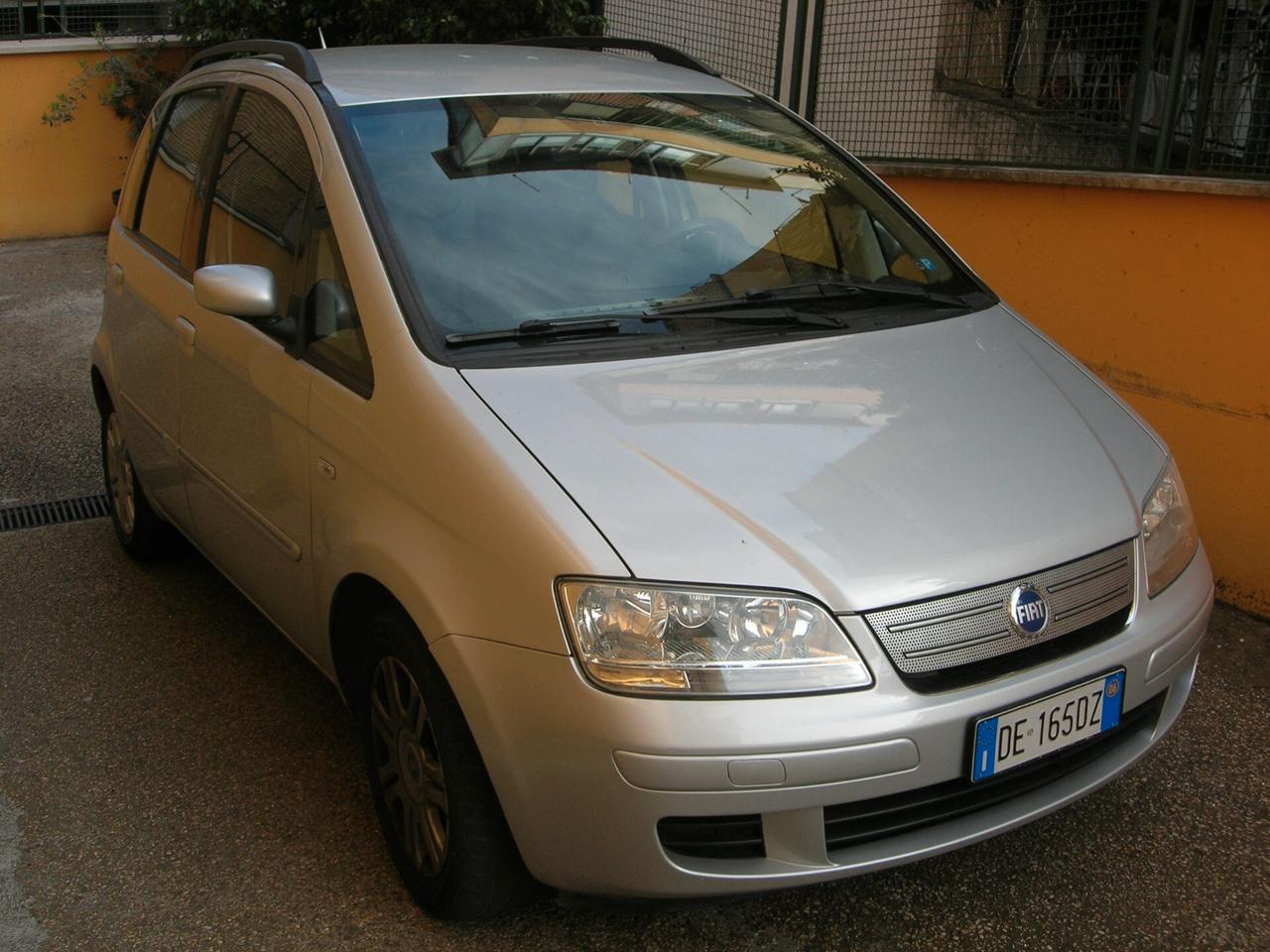Fiat Idea 1.4 16V Emotion