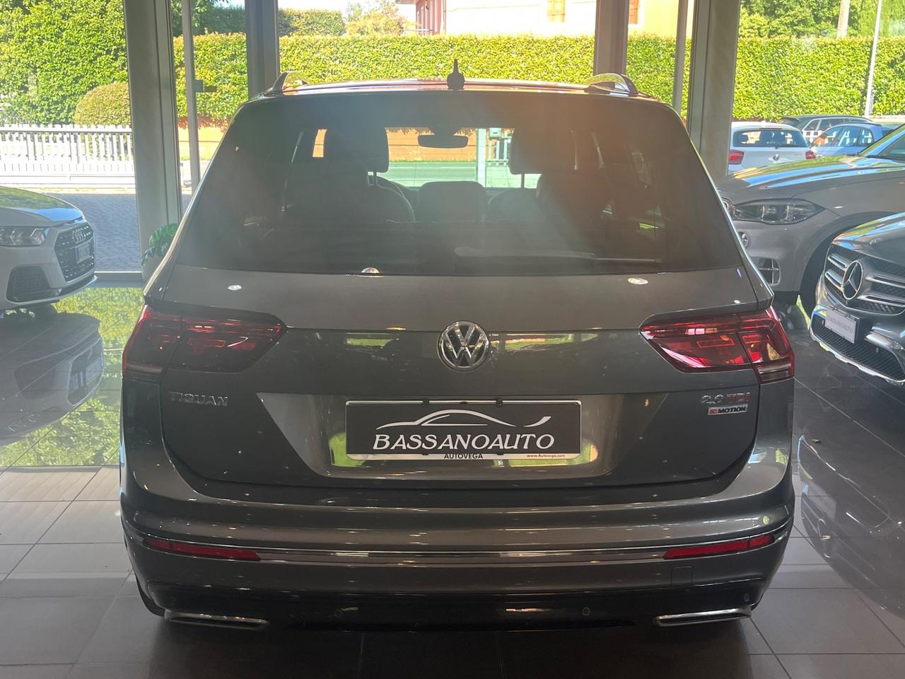 Volkswagen Tiguan 2.0 bitdi Executive R-Line 4motion 240cv dsg