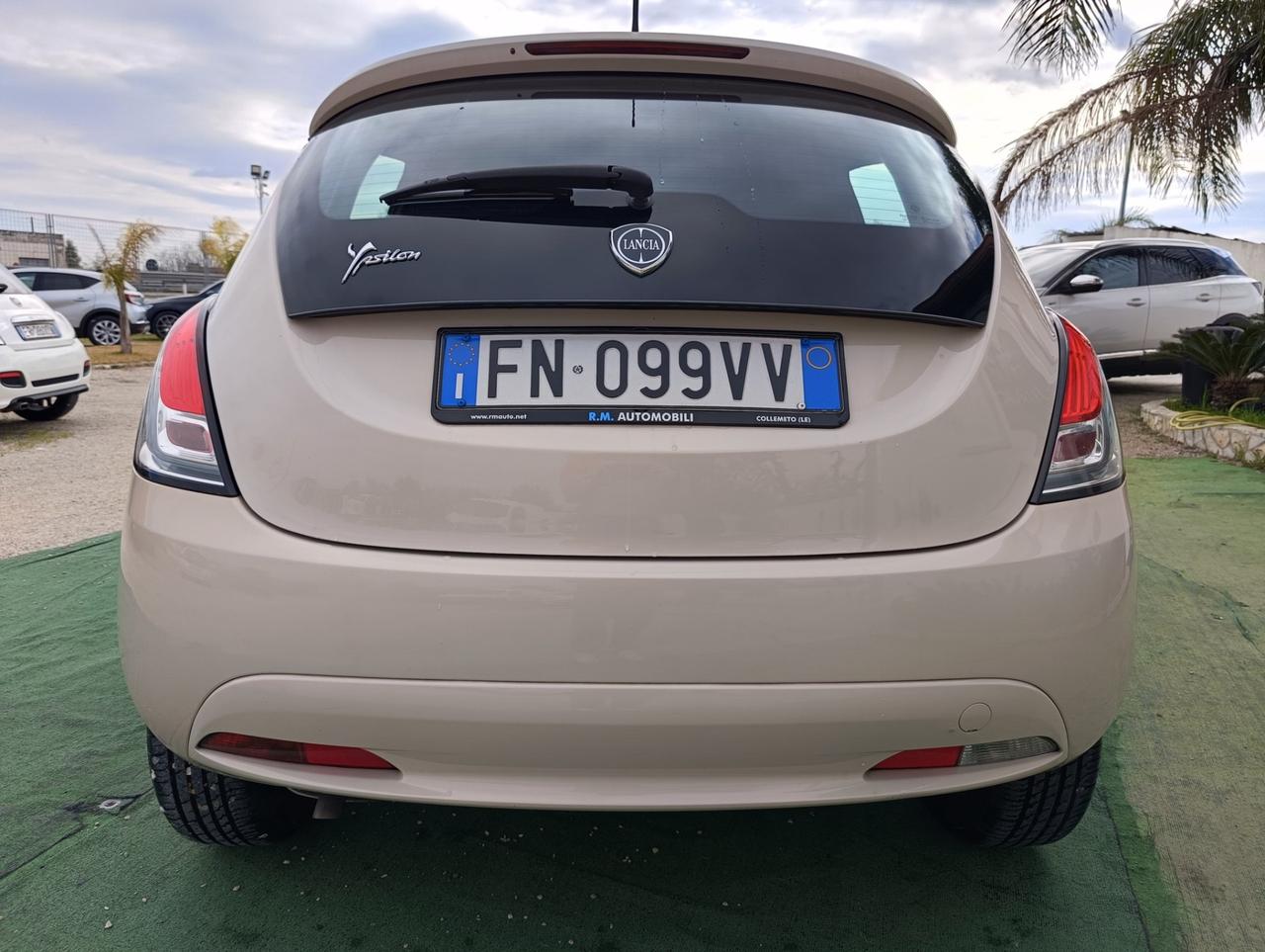 Lancia Ypsilon 1.2 69 CV 5 porte GPL Ecochic Silver - 2018