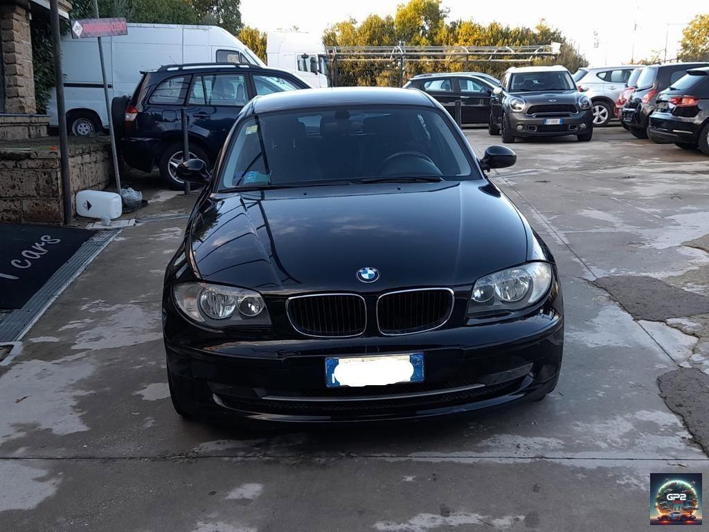 BMW Serie 1 120d 5 porte Futura DPF