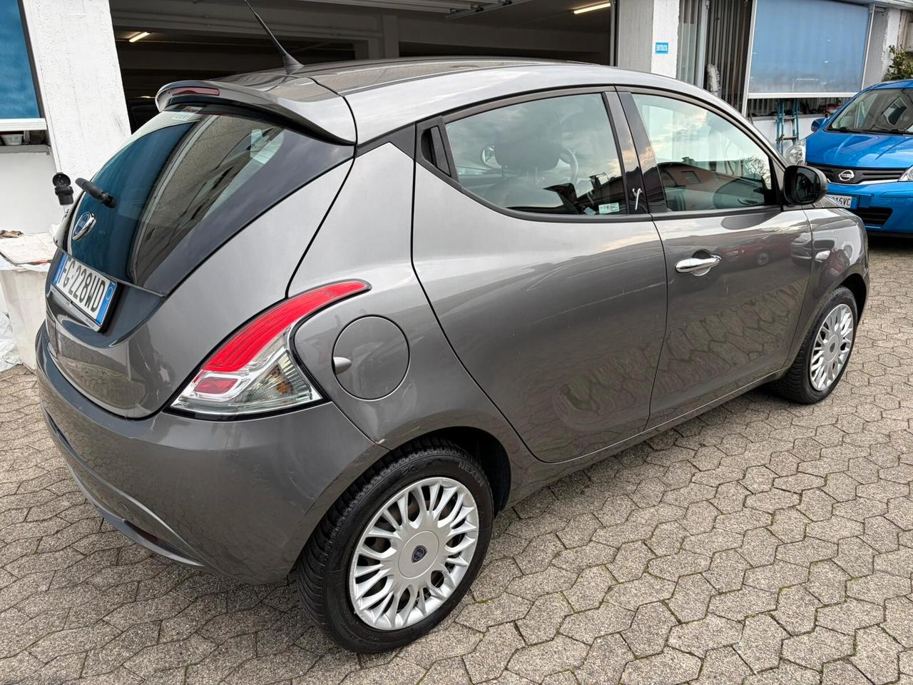 Lancia Ypsilon 1.2 69 CV 5 porte Gold*EURO6*NEOPATENTATI