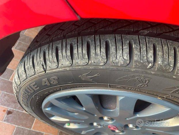 HYUNDAI i10 1 serie i10 1.1 12V Active