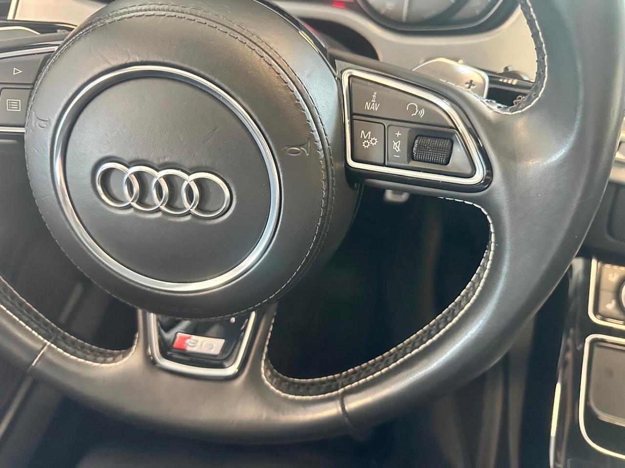 Audi A8 S8 4.0 TFSI quattro tiptronic plus