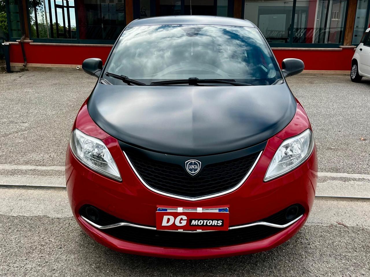Lancia Ypsilon 1.2 69 CV 5 porte GPL Ecochic Silver