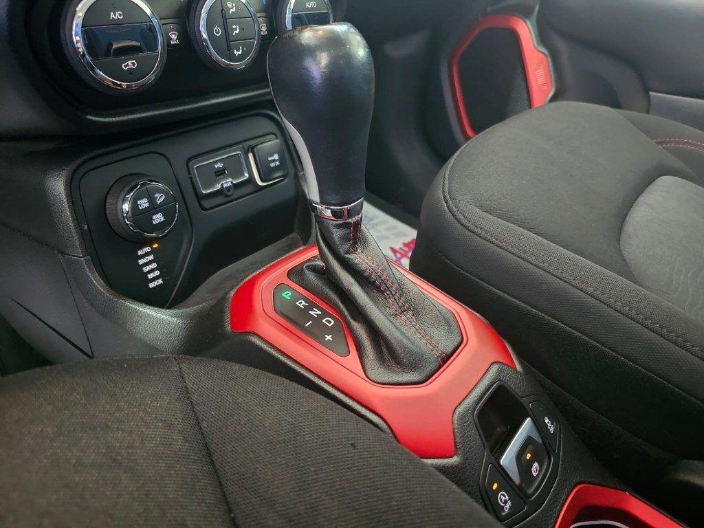 Jeep Renegade 2.0 Mjt 170CV 4WD Active Drive Low Trailhawk