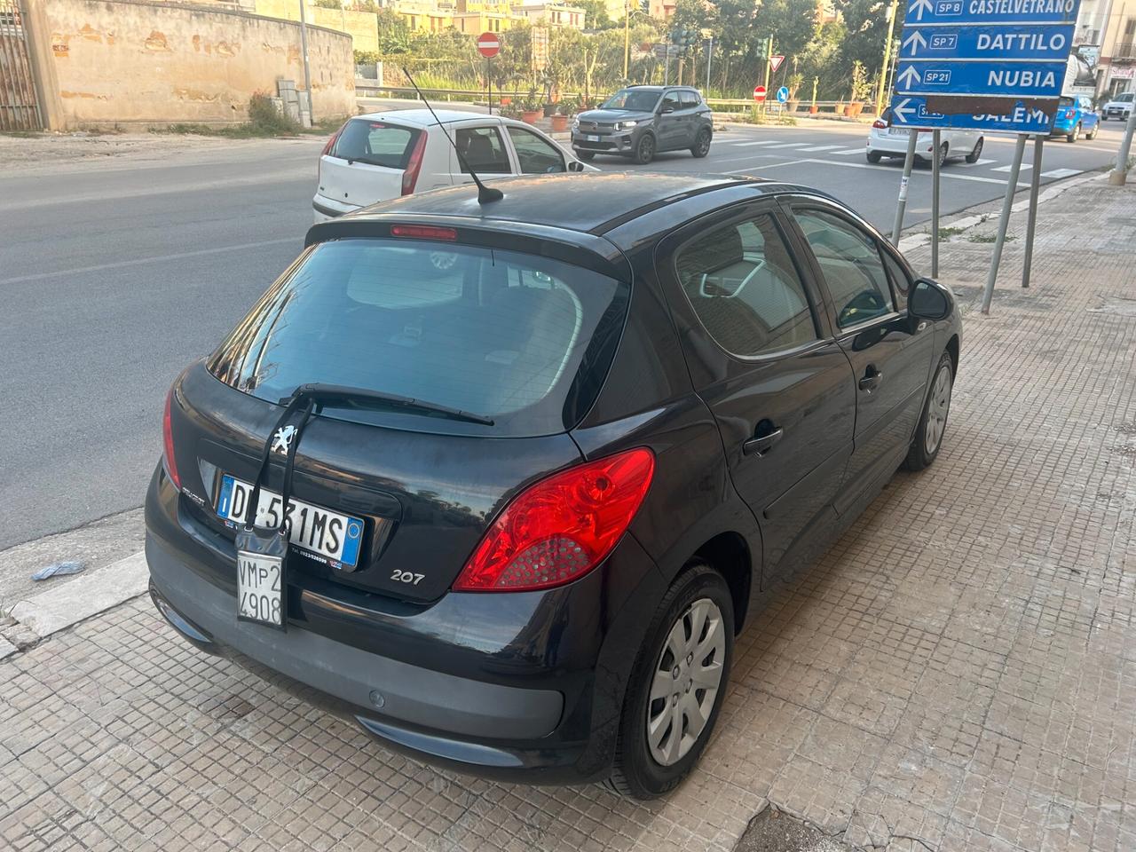 Peugeot 207 1.4 HDi 70CV 5p. ONE Line