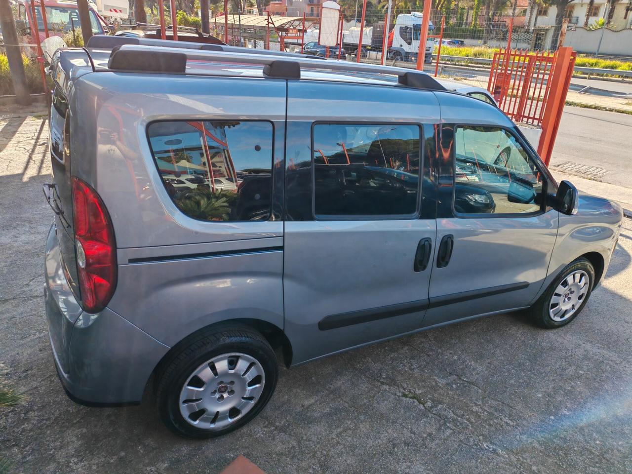 Fiat Doblo 1,6 diesel 03/2011 Cv90 SETTE POSTI