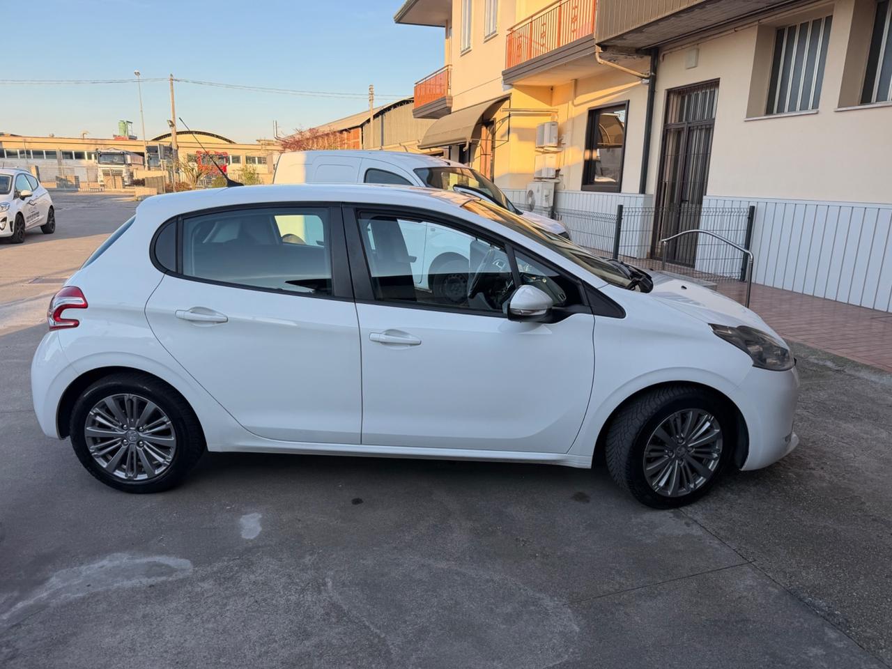 Peugeot 208 1.4 HDi 68 CV 5 porte Active