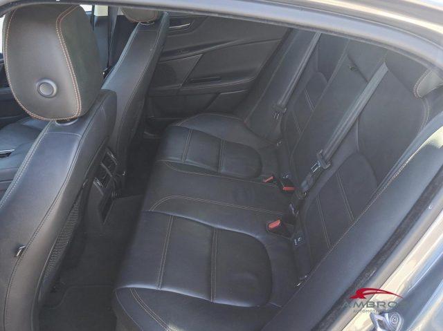 JAGUAR XE 2.0 D Turbo 180CV Prestige