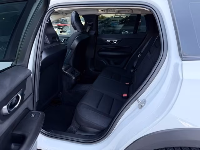 VOLVO V60 Cross Country B4 (d) AWD 197CV TETTO ARIBILE/R20