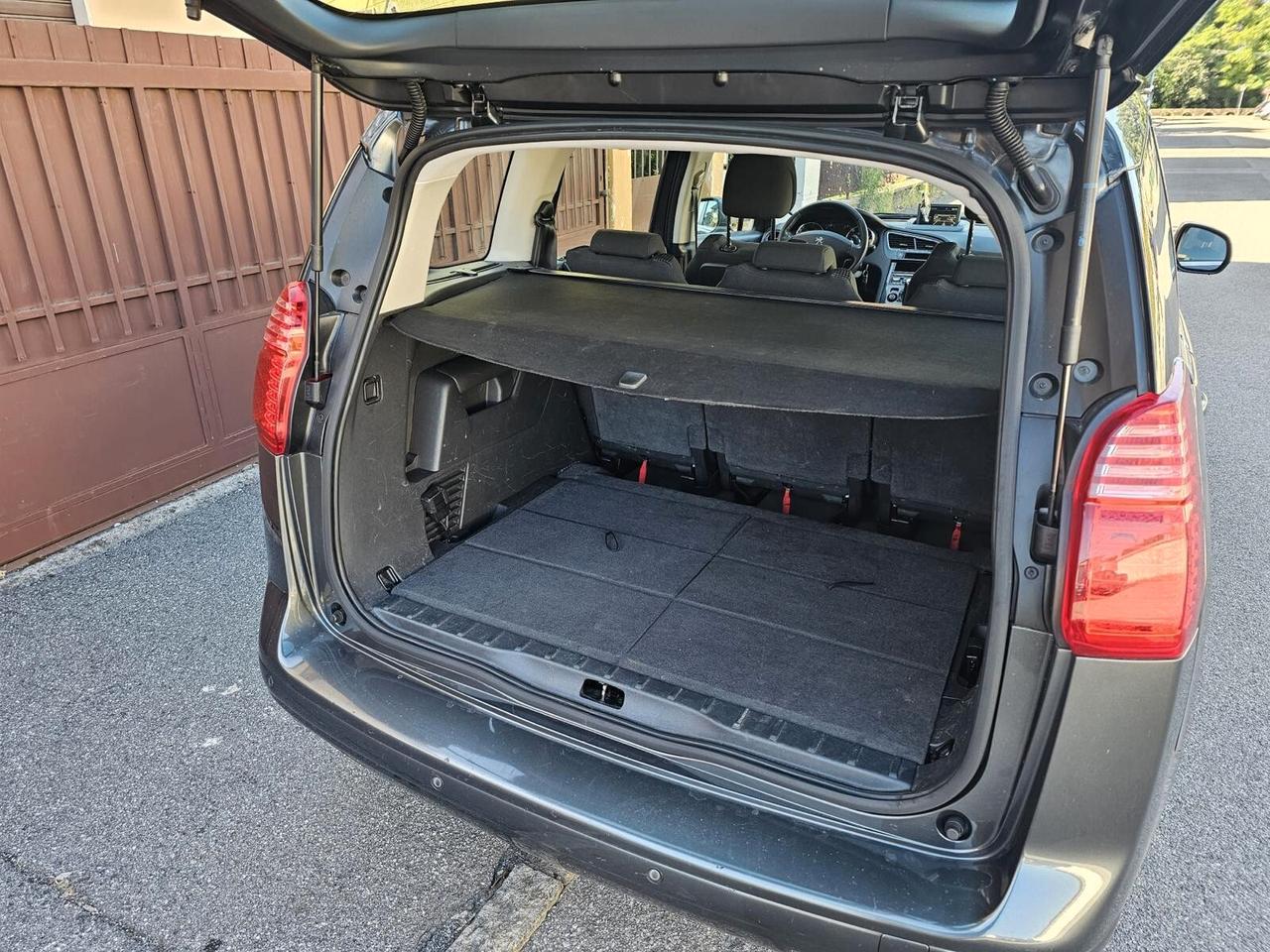 PEUGEOT 5008 1.6 hDi 7 POSTI "OK PER NEOPATENTATI"