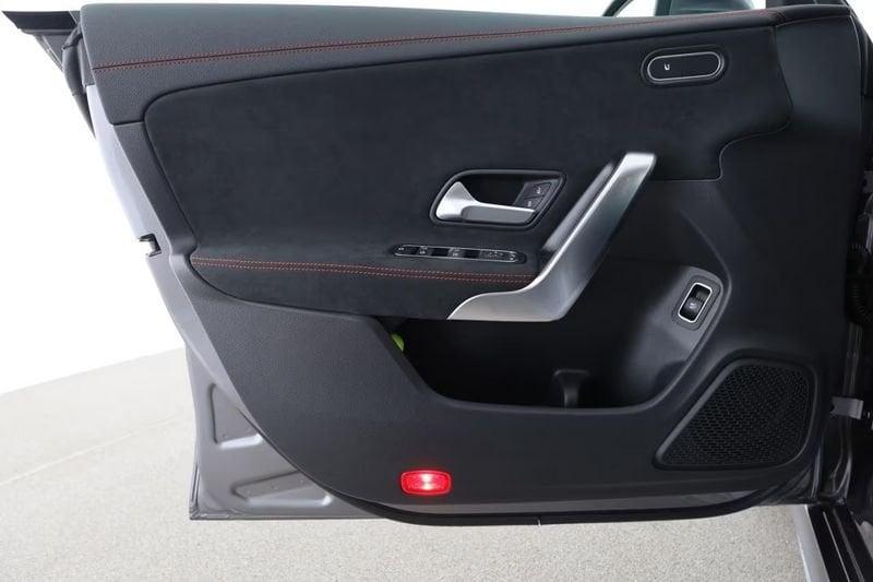 Mercedes-Benz CLA S.Brake CLA 180 d Automatic Shooting Brake AMG Line Advanced Led 18" Mbux Camera