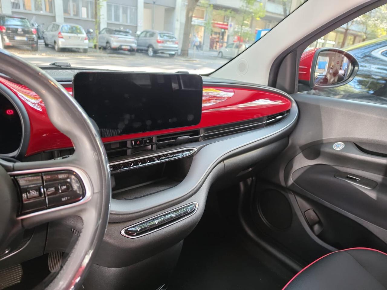 Fiat 500 500e Berlina 23,8 kWh Red