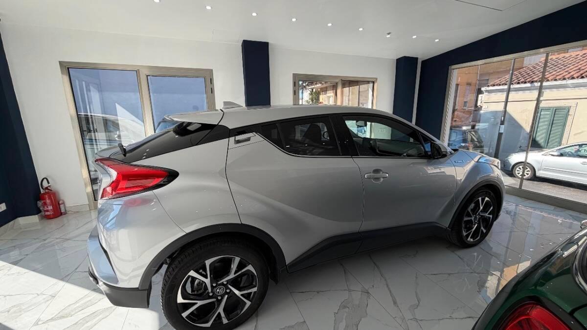 Toyota C-HR Toyota C-HR 1.8h Trend 2wd e-cvt