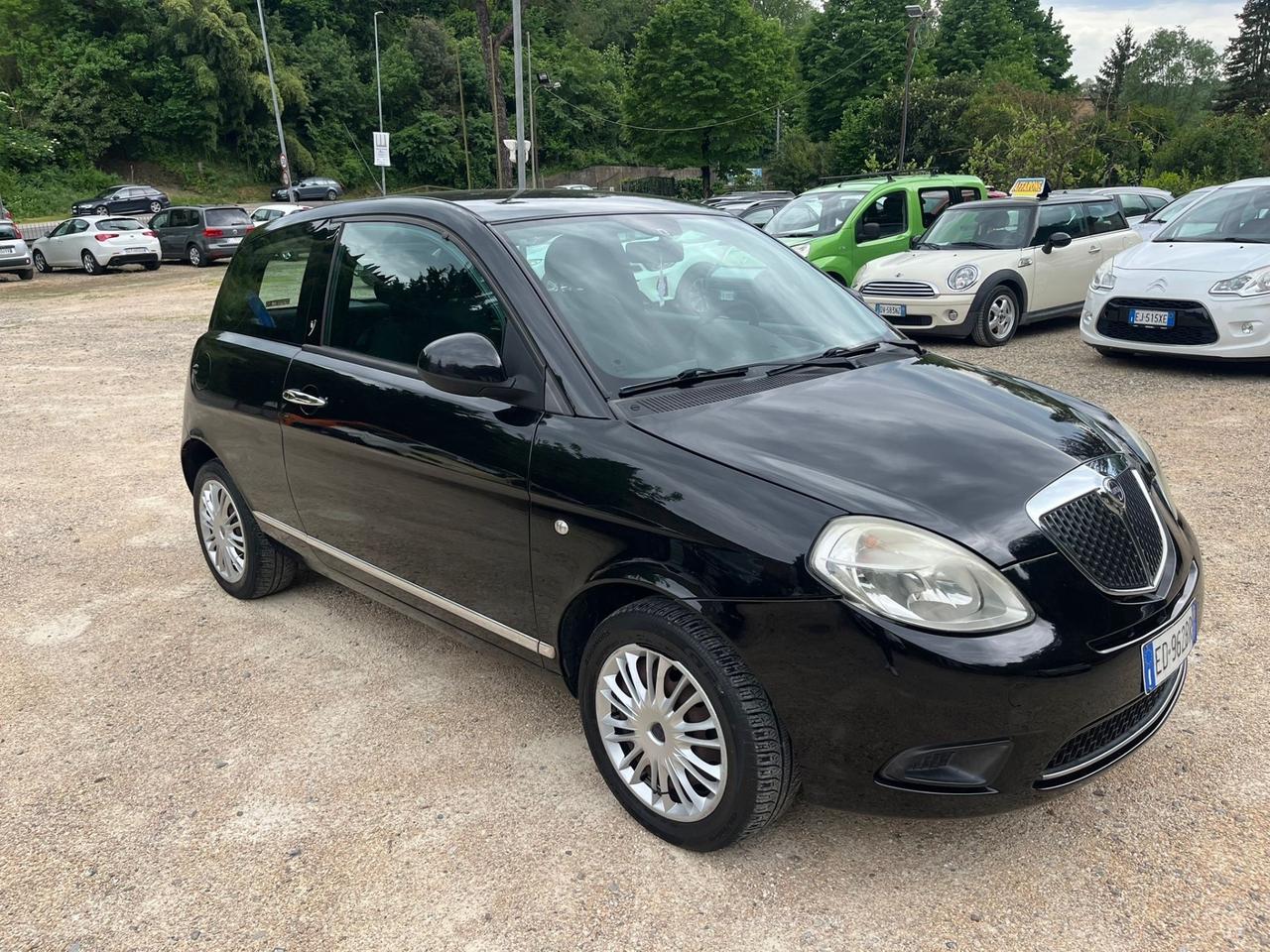 Lancia Ypsilon 1.3 MJT 75 CV Elle