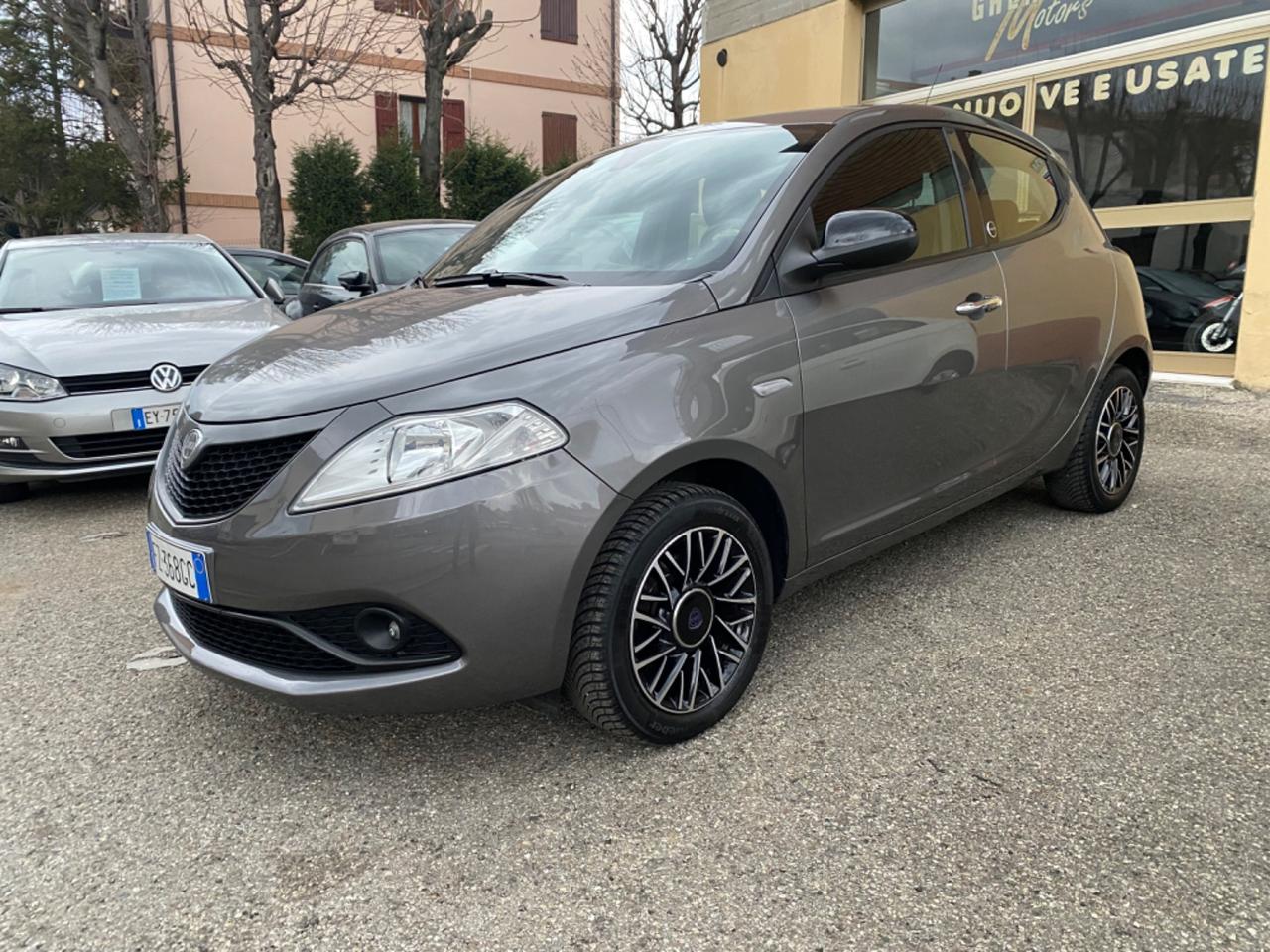 Lancia Ypsilon 1.2 69 CV 5 porte GPL Ecochic Gold