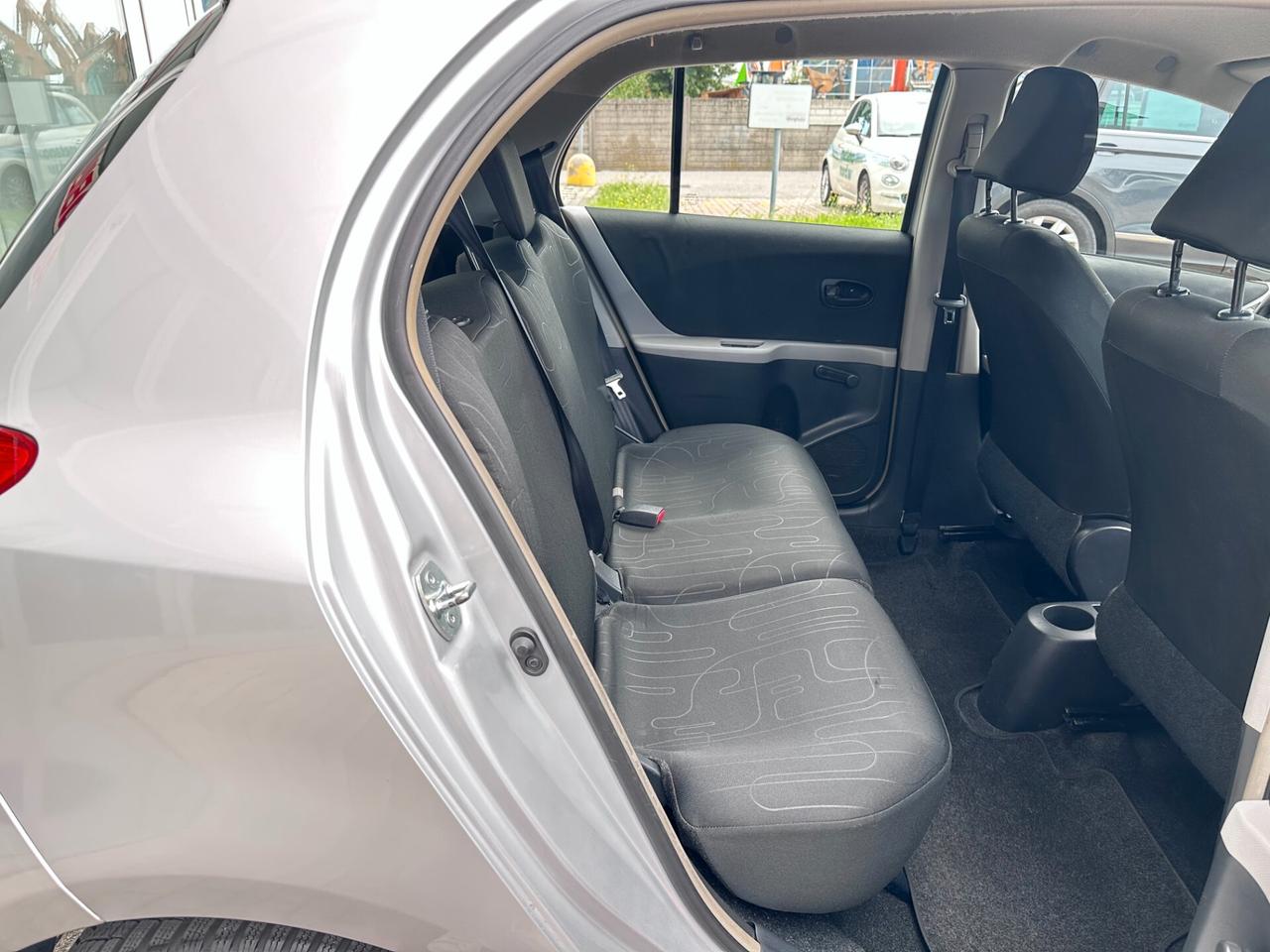 Toyota Yaris 1.0i 69CV 5PORTE! UNICO PROPRIETARIO! NEOPATENTATI