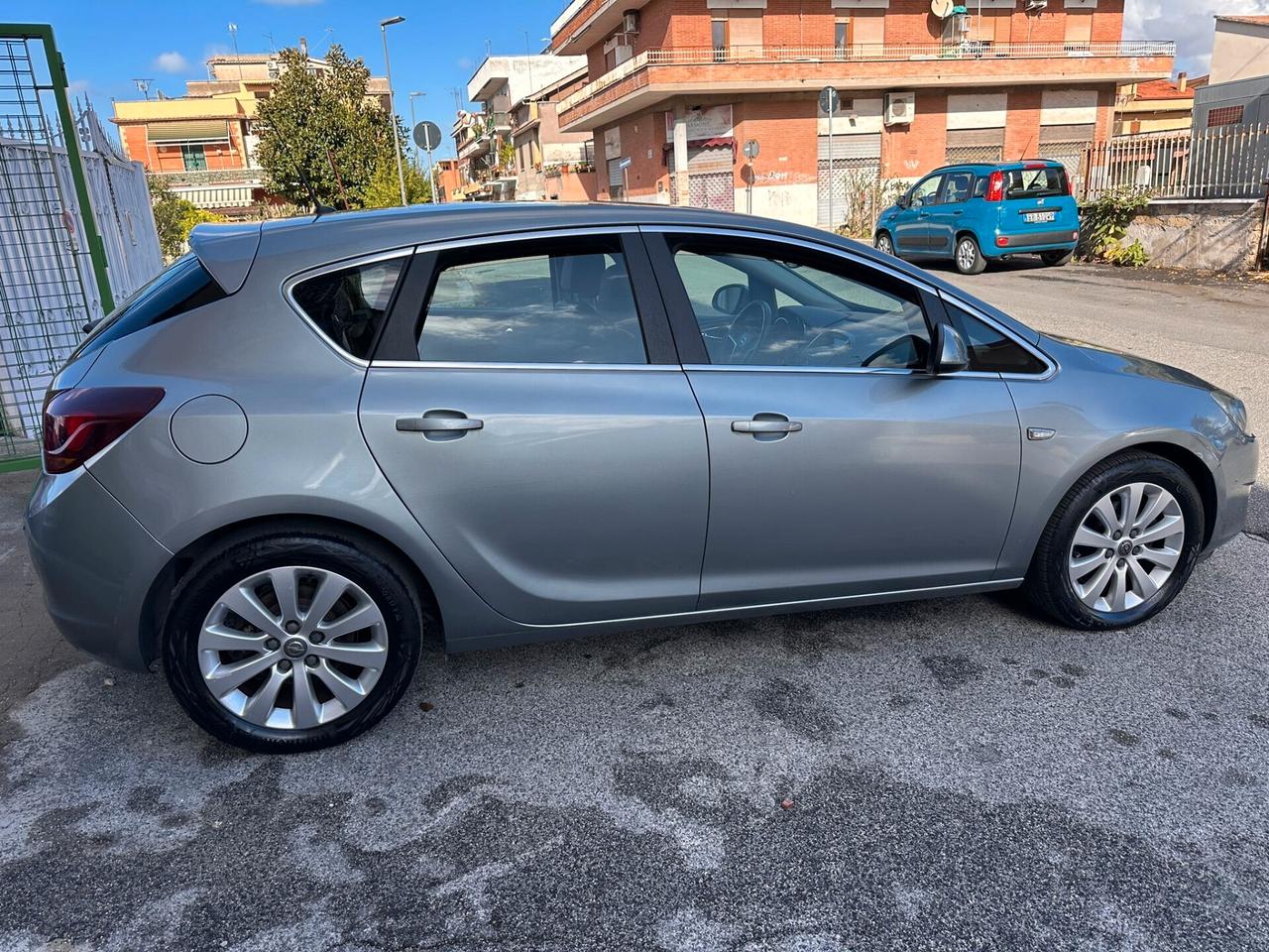 Opel Astra 1.7 CDTI 110CV EcoFLEX S&S 5 porte Cosmo