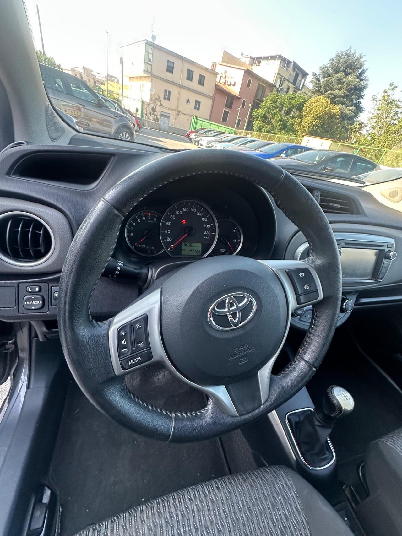 Toyota Yaris 1.0 5 porte Lounge