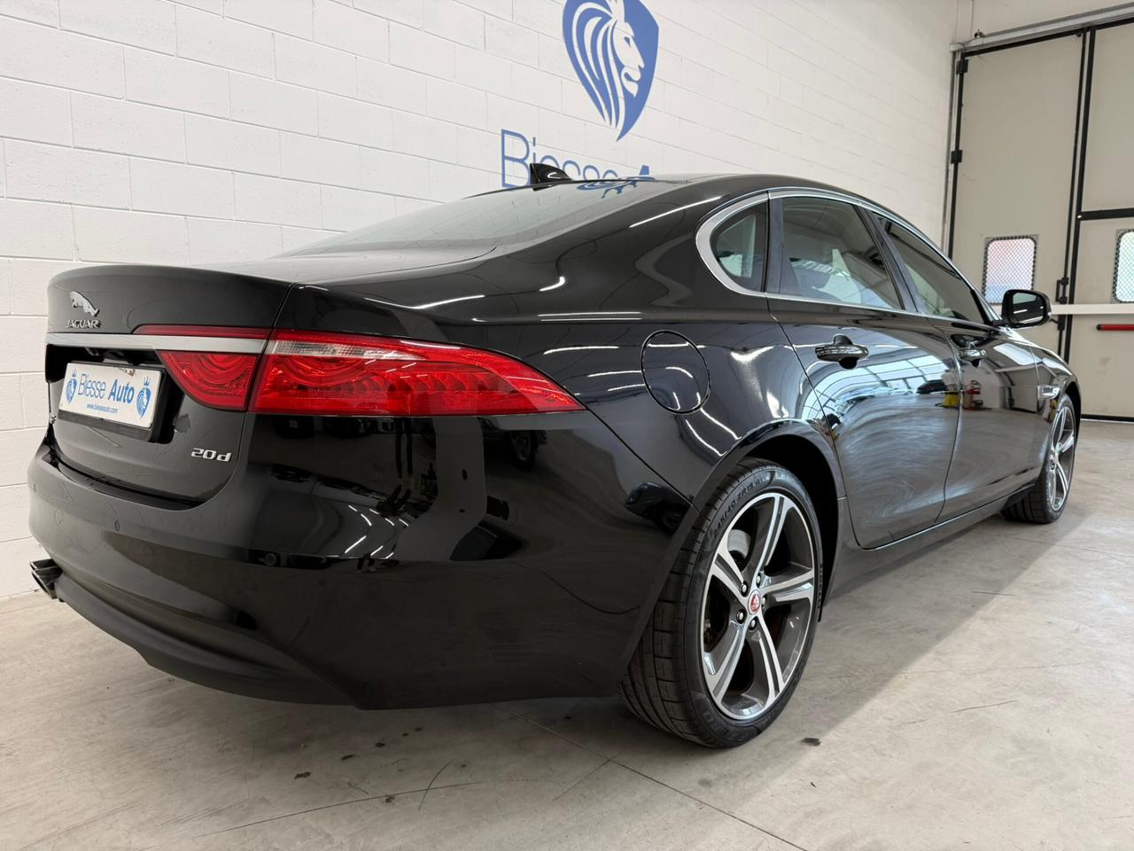 Jaguar XF 2.0 D 180 CV aut. Prestige