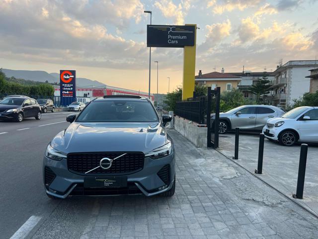 VOLVO XC60 2.0 B4 (d) R-design Dark Plus AWD