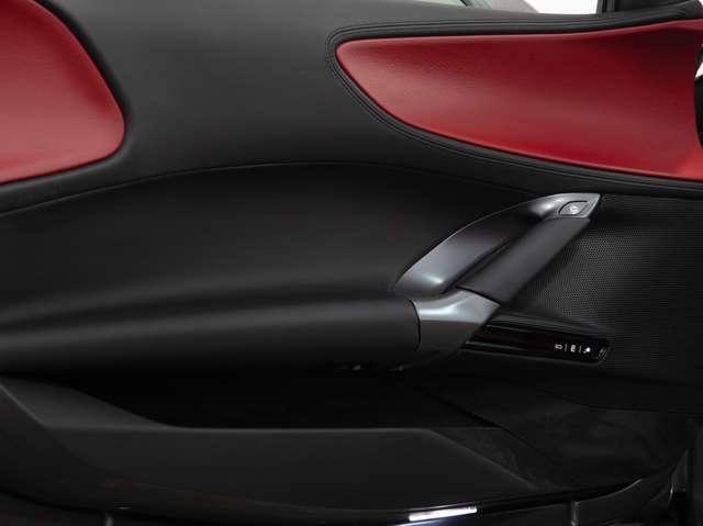 Ferrari SF90 Spider Tailor Made Ispirazioni