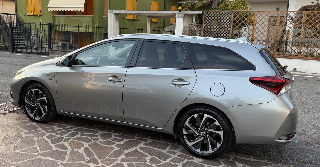 Toyota Auris Touring Sports 1.8 Hybrid Active