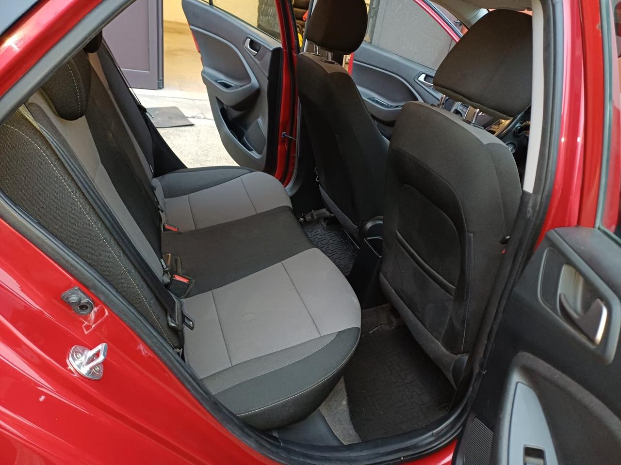 Hyundai i20 1.2 84 cv 5 porte Comfort