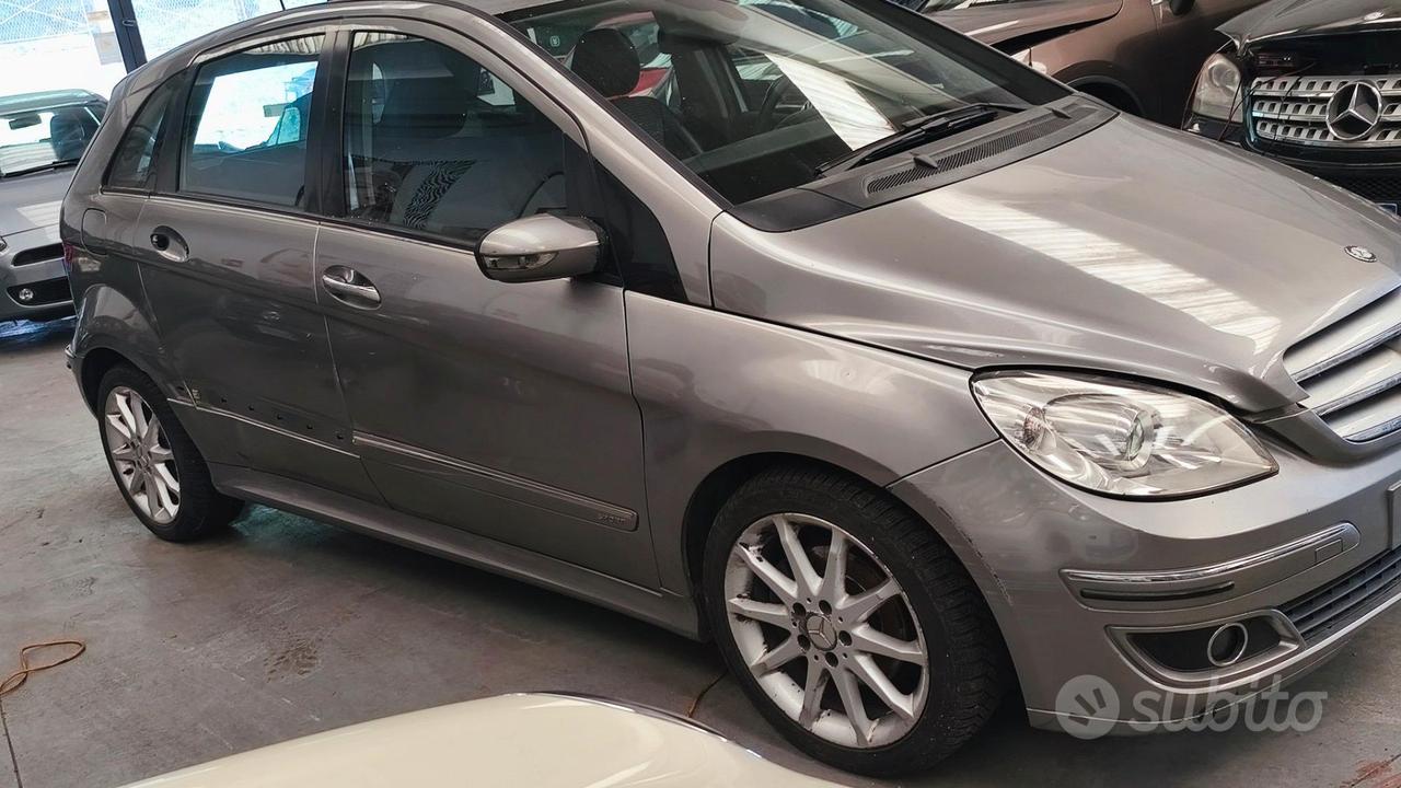 Mercedes B200 Sport motore rigenerato