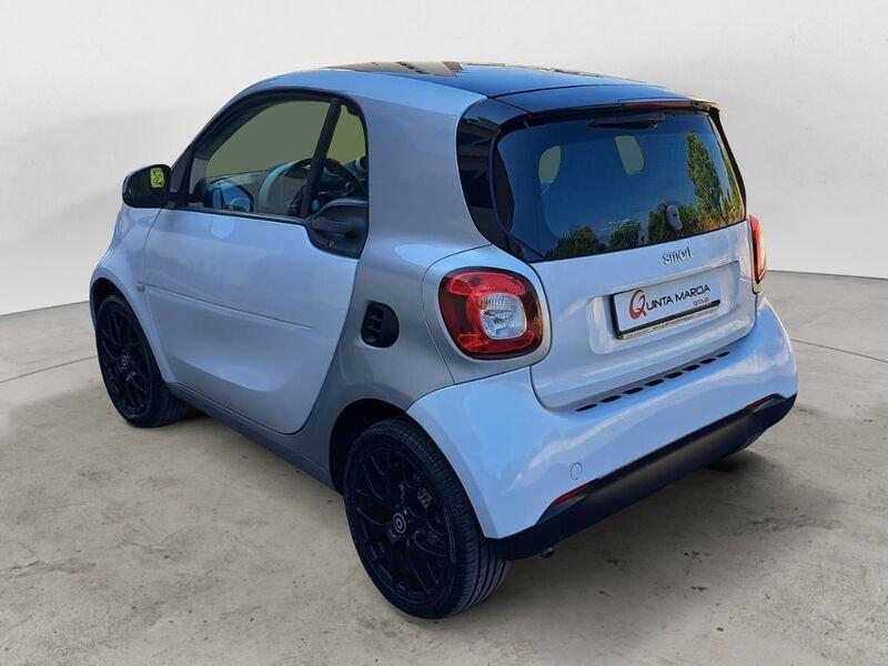 smart fortwo 70 1.0 Passion-NAVI/CERCHI BLACK